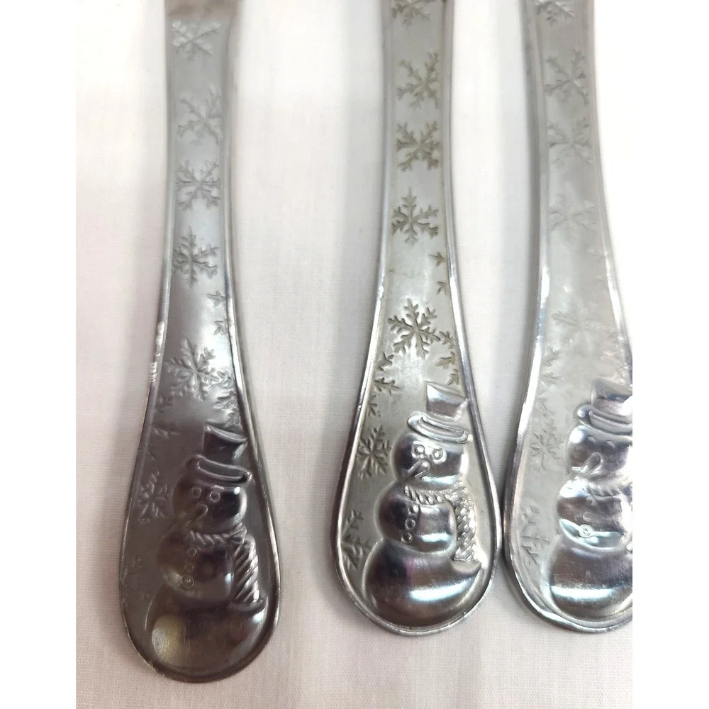 4 Cambridge Stainless Flatware Silverware  SNOWMAN FROST Dinner Knives
